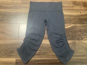 ルルレモン Lululemon In The Flow Crop II サイズ4　クロップドレギンス パンツ タイツ