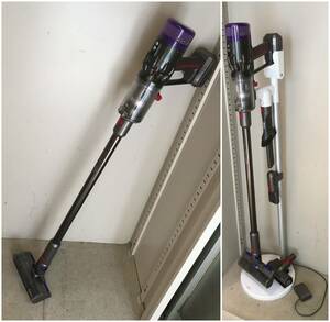 ■ジャンク dyson ダイソン 掃除機 コードレスクリーナー 490702 不動品 パーツ取りに アタッチメント スタンド 充電器 他■