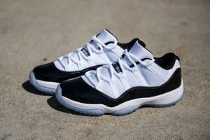 AIR JORDAN 11 RETRO LOW CONCORD 528895-153 （ホワイト/ブラック/ダークコンコルド）