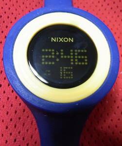nixon the widgi ニクソン デジタル 腕時計　ブルー
