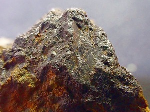 珪灰鉄鉱と灰鉄輝石