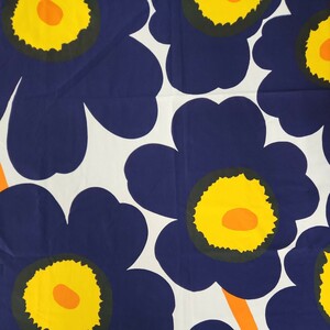 ビンテージ ファブリック※マリメッコ　marimekko ウニッコ(大サイズ)　生地　イエロー　ネイビー/廃盤 ※北欧 ※約144×約145cm※クロス