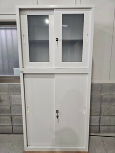 【中古品】Ceha ガラス引戸 スチール引戸 キャビネット スチール書庫 幅880×奥行き400×高さ1,850 鍵付き オフィス ホワイト