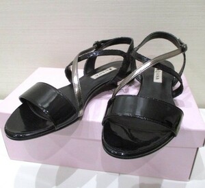 銀座ダイアナ　DIANA　日本製　靴　エナメルレザーサンダル　サイズ24　黒　送料無料