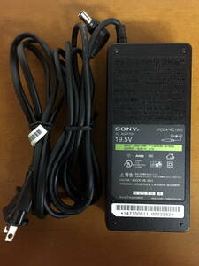 ☆　SONY VAIO　純正 ACアダプター　PCGA-AC19V5　19.5V-4.1A 外径約6.0mm 内径約4.0mm　通電確認済　☆