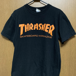 S THRASHER / スラッシャー 半袖Tシャツ ブラック SKATEBOARD MAGAZINE