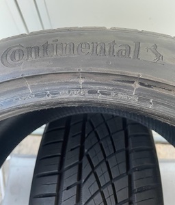 23122906　　中古タイヤ　★CONTINENTAL　EXTREME　CONTACT★　245/40ZR18　22年製　2本