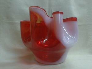 手作り吹きガラス　鮮やか赤白　19.5x22cm　1.2kg　水盤　花器