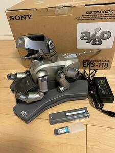 【3000台限定:ers-110】最初期AIBO 踊れます 《耳復元》　SONY アイボ 【バッテリー、ステーション、メモリースティック（110）付】