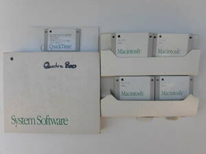Quadra800用インストールディスク＋スタートアップガイド、ユーザーズガイド等3冊