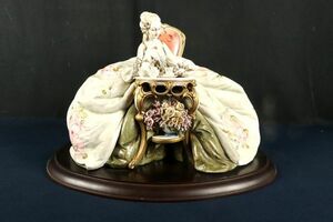 5570■ CAPODIMONTE カポディモンテ 陶器人形 オブジェ 西洋美術 イタリア