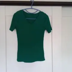 グリーン　半袖Tシャツ