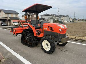 トラクター クボタ パワステ 4WD 自動水平 ディーゼル エンジン　KT250。 25馬力機　使用時間207。美品