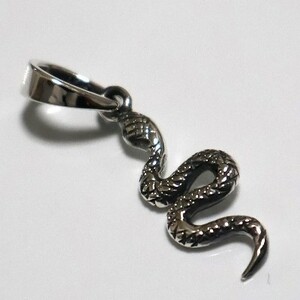 ネックレス ギフト ペンダント シルバー925 蛇 ヘビ 爬虫類 リムレス 毒蛇 送料無料 y0732