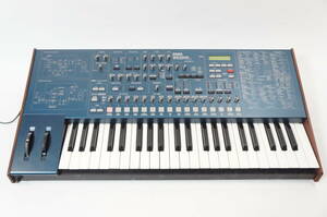 KORG MS2000 シンセサイザーキーボード 鍵盤楽器 中古 通電確認