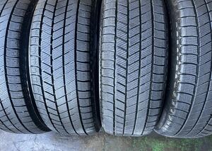 スタッドレス　ブリヂストンBLIZZAK VRX3 ( VRX VRX2) 215/60R16 2021年製　アリスト ウィンダム カムリ マークX ヴェゼル 4本