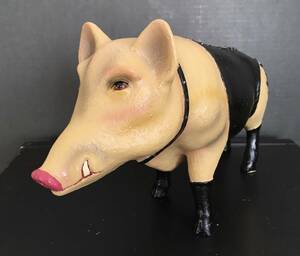 Art in the City 豚 フィギュア ポリレジン ハンドペイント Olli Wendt・Pig Hand Painted Bondage Pig 置物 インテリア オブジェ 27×15