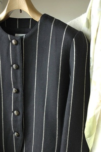 皇室ブランドのウールスーツ　（ジュンアシダ）※出品は7号