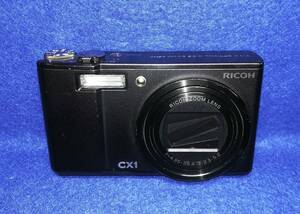 ●● RICOH デジカメ　CX１　バッテリー、充電器、取扱説明書等付属品付き　リコー　