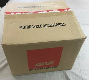 未使用 GIVI(ジビ) バイク用 リアボックス モノロック 32L B32N BOLD シルバーパネル 97066