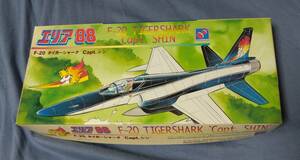 ハセガワ(HASEGAWA) エリア88 1/72 F-20 タイガーシャーク シン・カザマ 未組立プラモデル