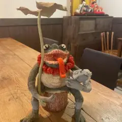 創作人形　『人面蛙』