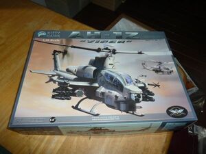 手付品☆1/48　AH-1Z ヴァイパー　攻撃ヘリコプター　キティホーク KITTYHAWK VIPER ズールーコブラ