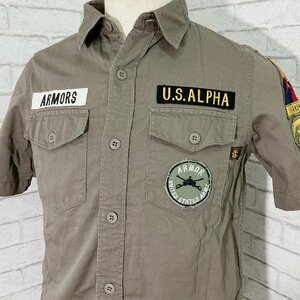 4002 【美品】ALPHA INDUSTRIES INC アルファ ミリタリーシャツ SPEARHEAD ワッペン 半袖シャツ チャコール グレー sizeS 155-165ｃ