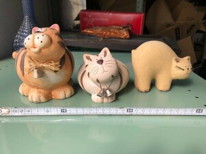 HG604 送料無料 猫 置物 貯金箱 筆たて 可愛い 猫 和風 陶磁器