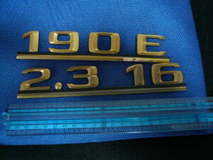 W201 190E 2.3 16 エンブレム ゴールド に しちゃってます 2.3 - 16の -がないです 　　　　　　　　　　　　　　　　当時物素人長期保管品