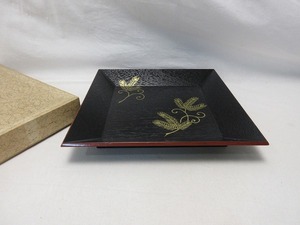 I04160 【 美品 茶道具 木製柿合塗 金彩唐松蒔絵 四方盆 干菓子器 紙箱 】 検) 煎茶道具 茶懐石 茶入盆 菓子盆 茶盆 茶事 漆器 来客 ⅰ