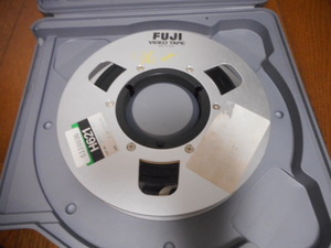 Fuji H621　オープンリール ビデオテープ アルミリール　業務用映像媒体　ハードケース付き　フジ