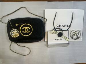 ◆ CHANEL シャネル ロゴ入 ブラック×ゴールド 化粧ポーチ ◆ ショルダーストラップ、ムエット、リボン、シール 付き