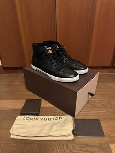 【美中古】Louis Vuitton leather sneaker レザースニーカー　LVロゴ