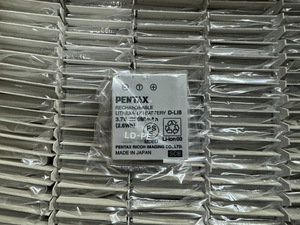新品 バルク品 PENTAX 純正 リチウムイオンバッテリー D-LI8 200個セット☆