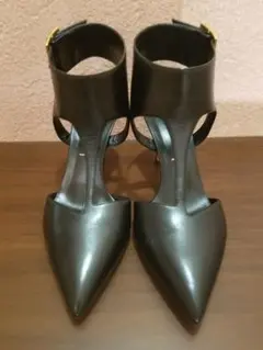 【美品】CASADEI アンクルベルトパンプス