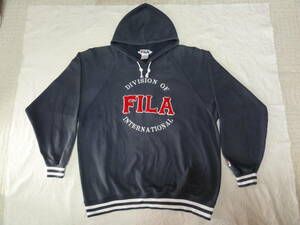 女性着用 古着 90s FILA フィラ パーカー スウェット トレーナー メンズM 濃紺 ネイビー ダークブルー ヴィンテージ ITALY アメカジ adidas