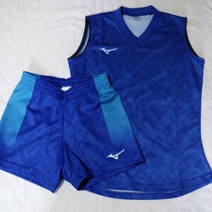 ミズノ製品 MIZUNO 女子バレーボール競技用ユニフォーム、ゲームシャツ&パンツ上下セット。女子バレーボールウェア。
