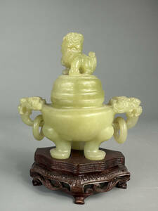 中国美術　玉石香炉　獅子三足玉香炉　唐木台付　唐物　時代物　香道具　