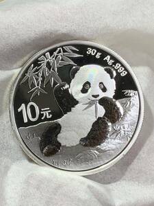 中国パンダ銀貨 2022年中華人民共和国パンダ10元　純銀 30グラム 未使用　極美品 希少　非常に入手困難 収蔵品放出 