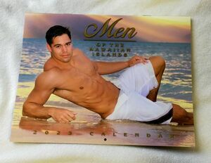 ◆ハワイ◆壁掛カレンダー　2023年版　ABCストア限定「MEN OF HAWAII(ハワイイケメン)」