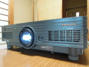 Panasonic TH-DW5000 4500 ルーメン プロジェクター パナソニック TKGF0109-2 中古