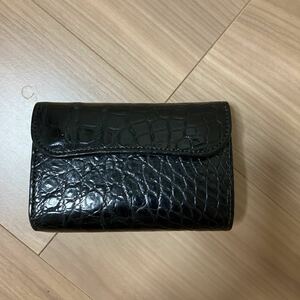 中古品ワイルドスワンズ バーン クロコダイル 三つ折り財布 ブラック WILDSWANS