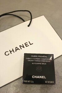 シャネル　CHANEL アイシャドウ　新品　オンブルプルミエールクレームプードゥル　限定品　58プールプルブラン　2019ホリデーコレクション