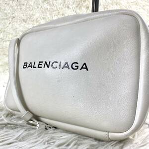 1円 【良品】BALENCIAGA バレンシアガ ショルダーバッグ エブリデイ カメラバッグ レザー 本革 ホワイト 白 メンズ 斜め掛け 高級