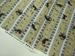 YO7 販売色モカ色のみ 長さ1.8mのみ 黒猫 ピアノ柄 音符 シーチング 生地 