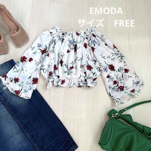 EMODA 花柄オフショルブラウス　size FREE エモダ　　花柄ブラウス