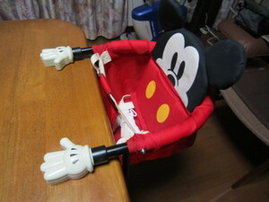 大人気　Mickey Mouse ミッキーマウス　ディズニー ポータブル　ベビーチェア　テーブルチェア red