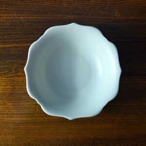 IZ54672S★meimei ボウル 14.5mm 深皿 ブルーホワイト 取鉢 日本製 稜花 青白 ホワイト 白磁 陶磁器 シンプル クラシック 皿 食器 ギフト