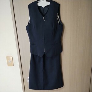 OL制服　5号ベスト・スカート2着セット　匿名発送　送料無料